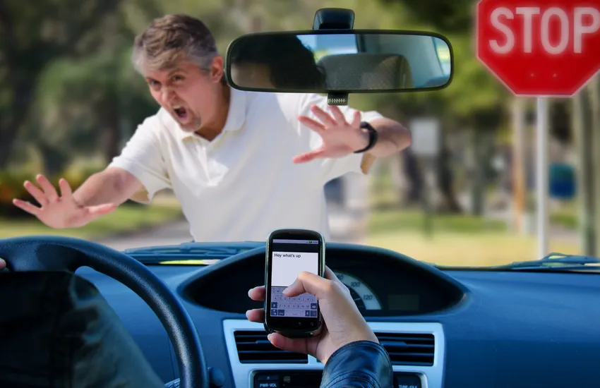 How Smartphones Changed the Way People Handle Car Accidents