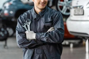 The Importance of Men’s Automotive Uniforms for Safety and Professionalism